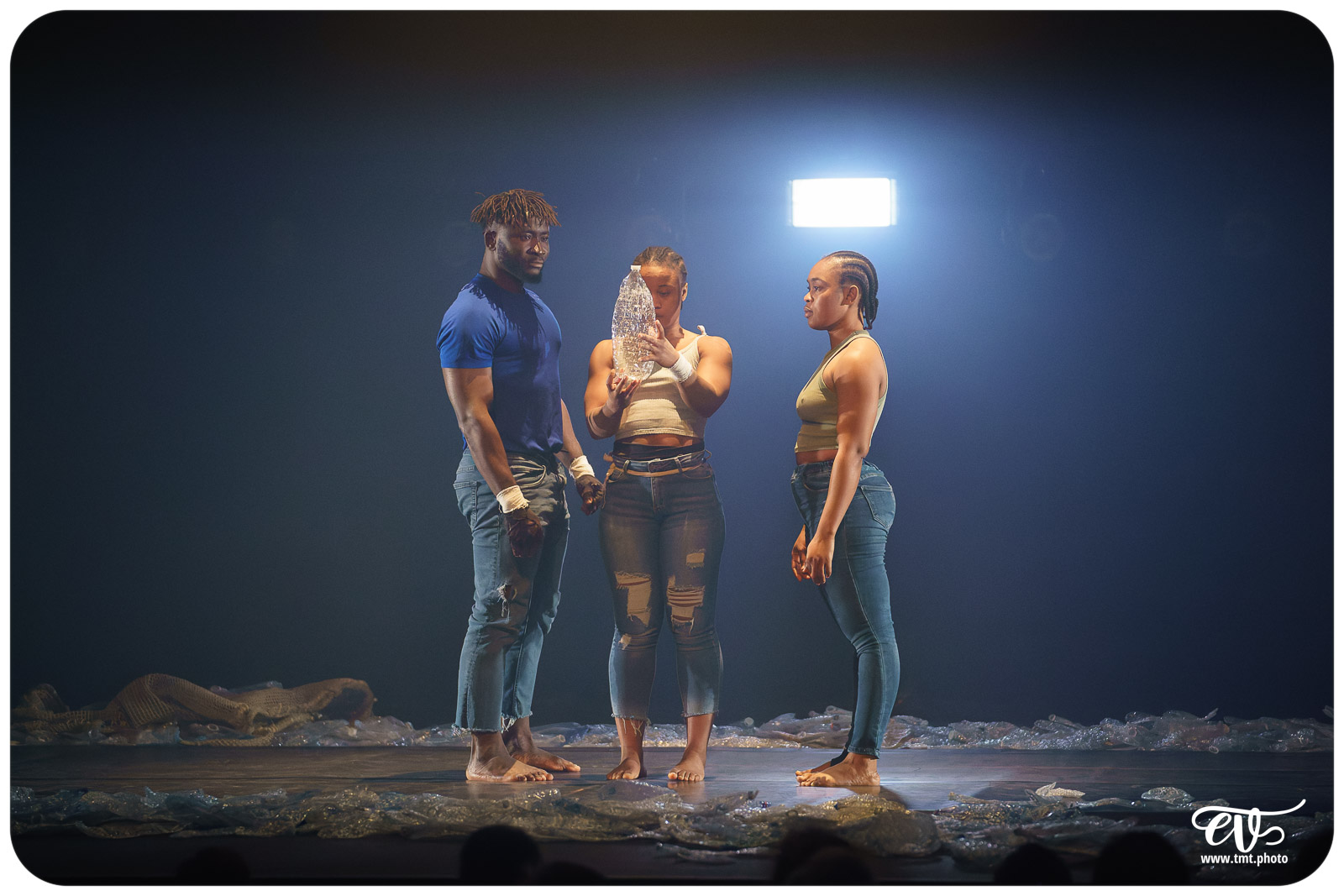 YÉ ! (L'EAU) (CIRCUS BAOBAB)